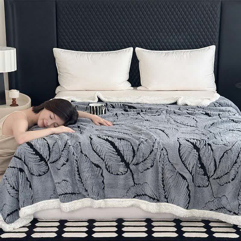 Couverture en peluche jacquard avec de grandes feuilles - image 12