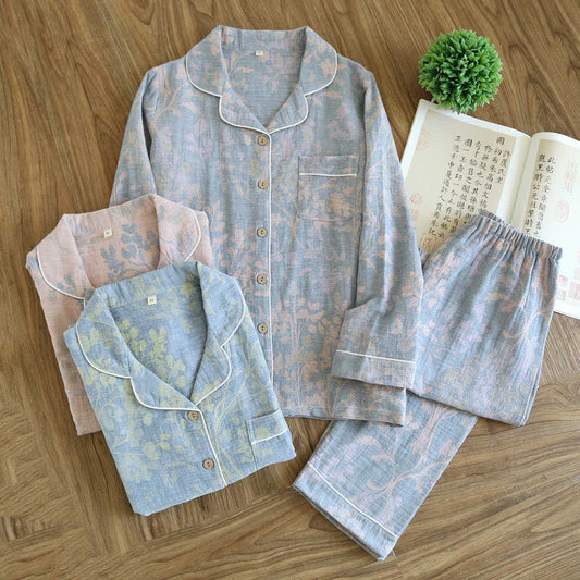 Ensemble de vêtements d'intérieur élégant en coton biologique à motif floral - image 1