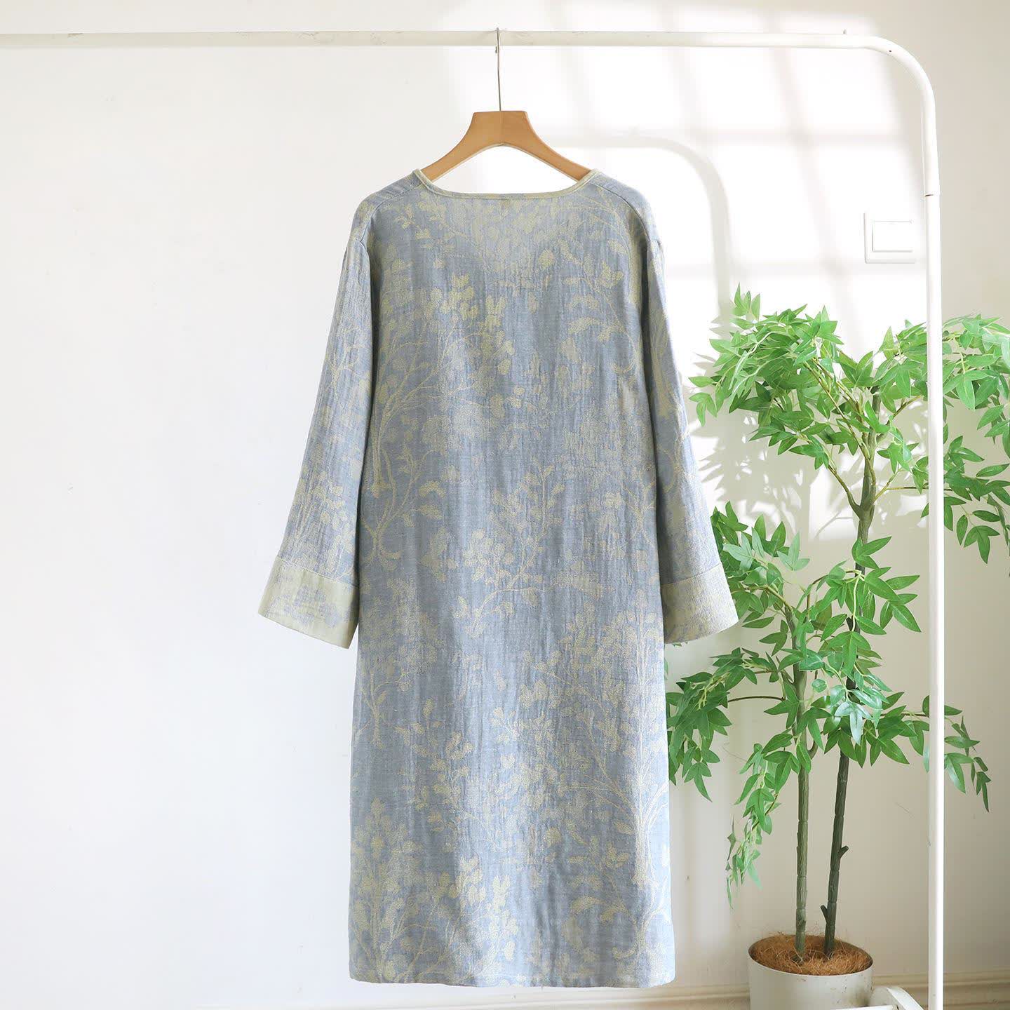 Élégante chemise de nuit en coton biologique à motif floral - image 5