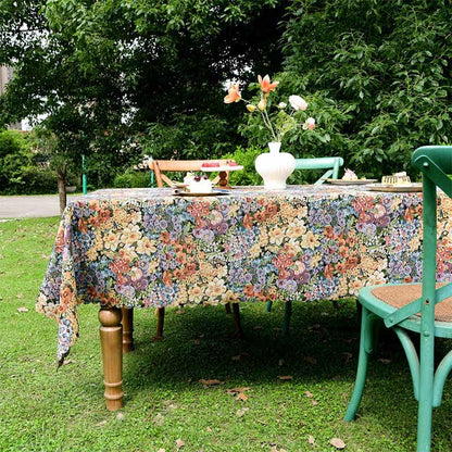 Nappe luxueuse à motif floral et bord festonné - 140cm x 260cm - image 1