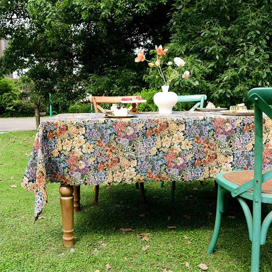 Nappe luxueuse à motif floral et bord festonné - 140cm x 260cm - image 1
