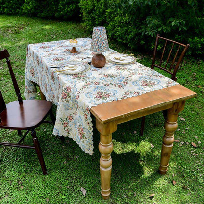 Nappe élégante à motif floral et bord festonné - image 4