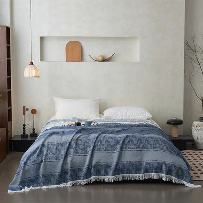 Couette moderne réversible en coton jacquard avec pompons - image 6
