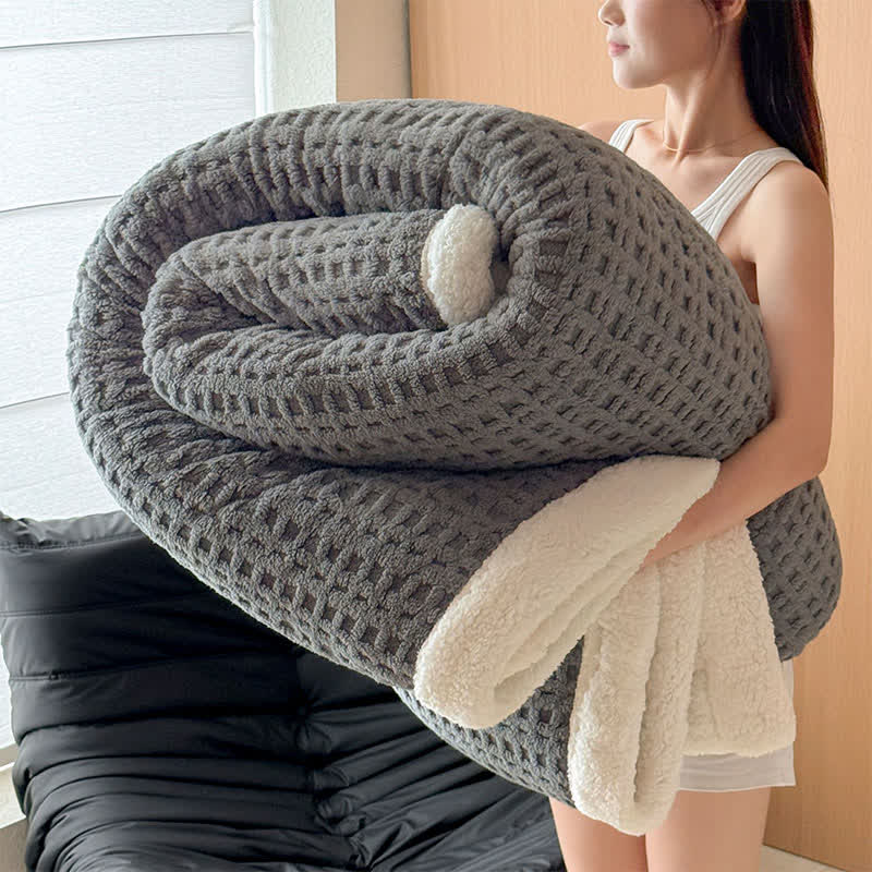 Couverture en sherpa gaufré texturé - gris foncé - 200cm x 230cm - image 15