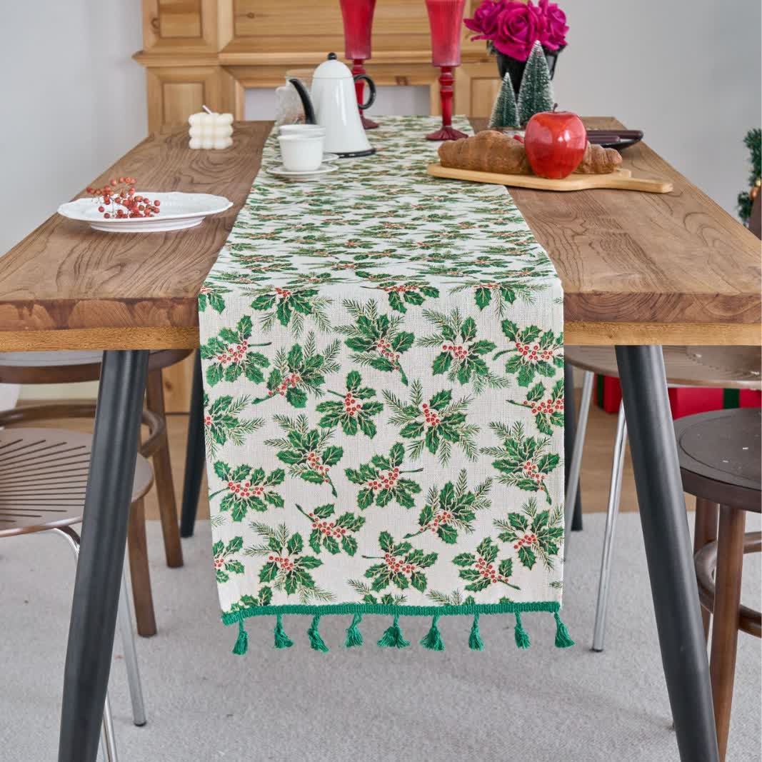 Chemin de table de Noël avec des feuilles de houx - image 1