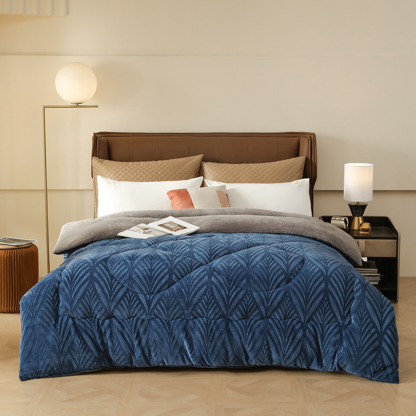 Couverture polaire luxueuse en relief - bleu marine - 220cm x 240cm - image 1