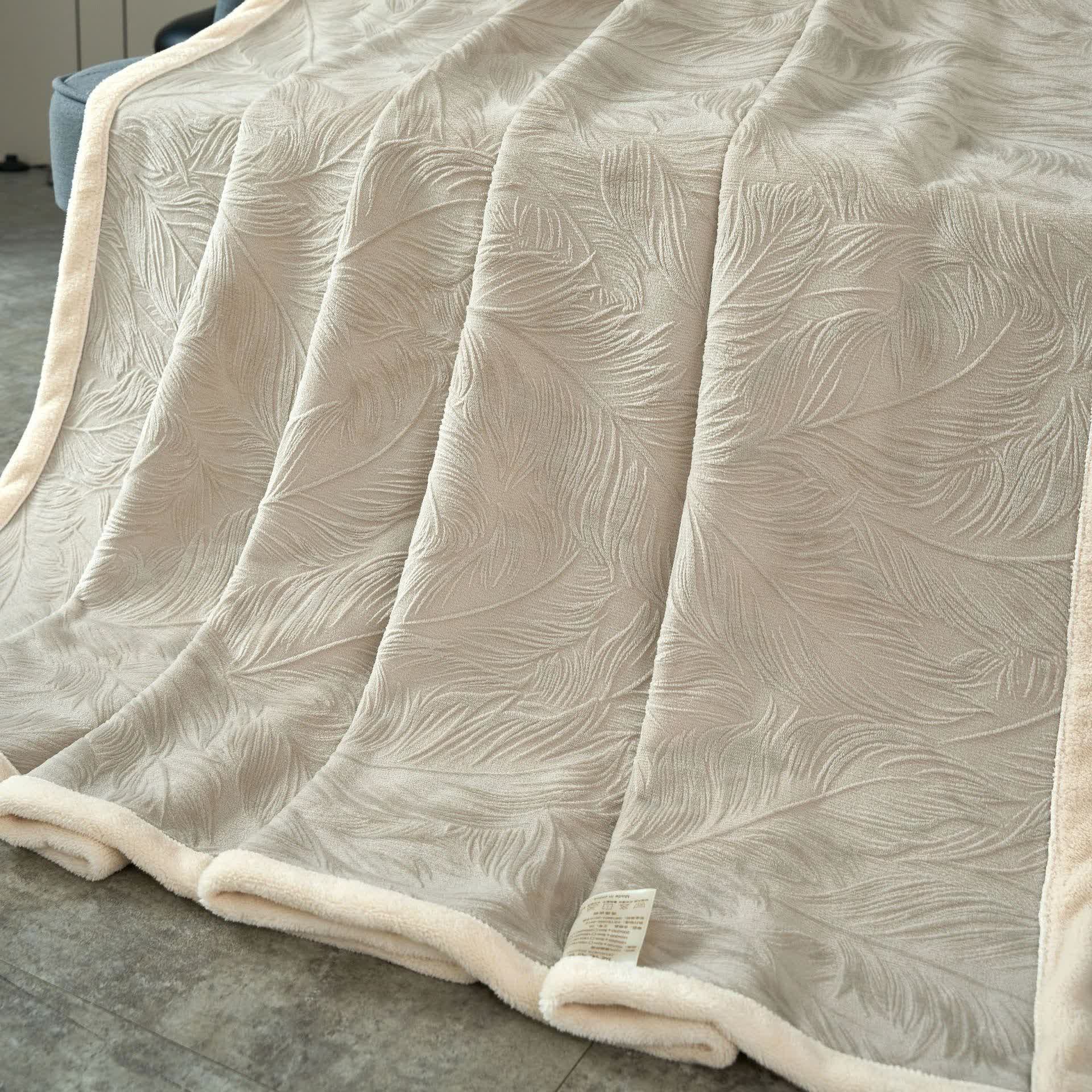 Couverture chaude avec structure en feuilles - image 19