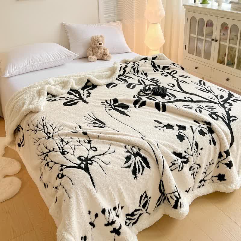 Couverture en jacquard avec motif arbre et papillon - image 1