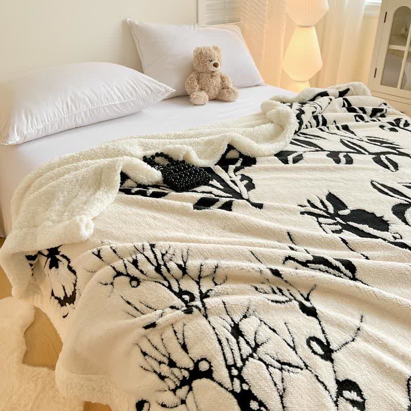Couverture en jacquard avec motif arbre et papillon - image 5