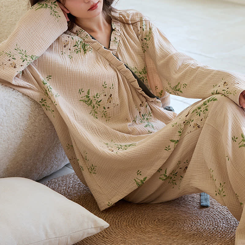 Ensemble de vêtements d'intérieur avec kimono et imprimé feuilles botaniques - image 5