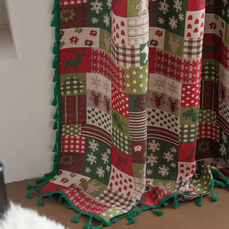 Rideau patchwork à pompons et imprimé de Noël - image 5