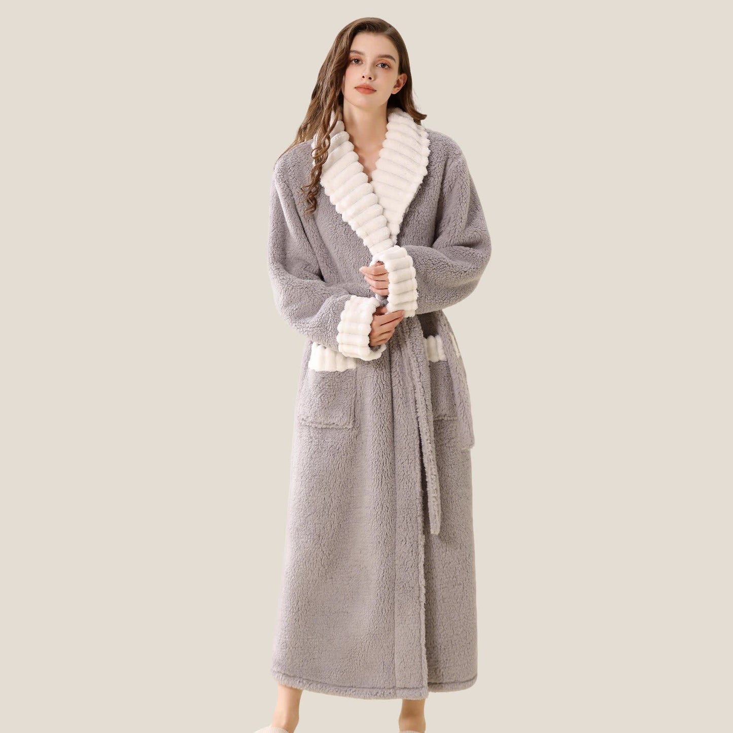 Peignoir long en polaire peluche avec poches - image 1