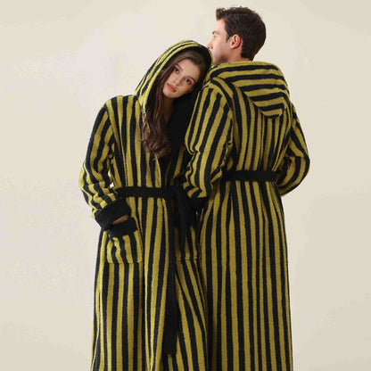 Peignoir unisexe chaud en polaire rayée avec capuche - image 0