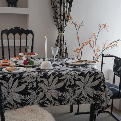 Nappe jacquard à motif de feuilles d'îles tropicales - Noir - 140 cm x 260 cm - image 0