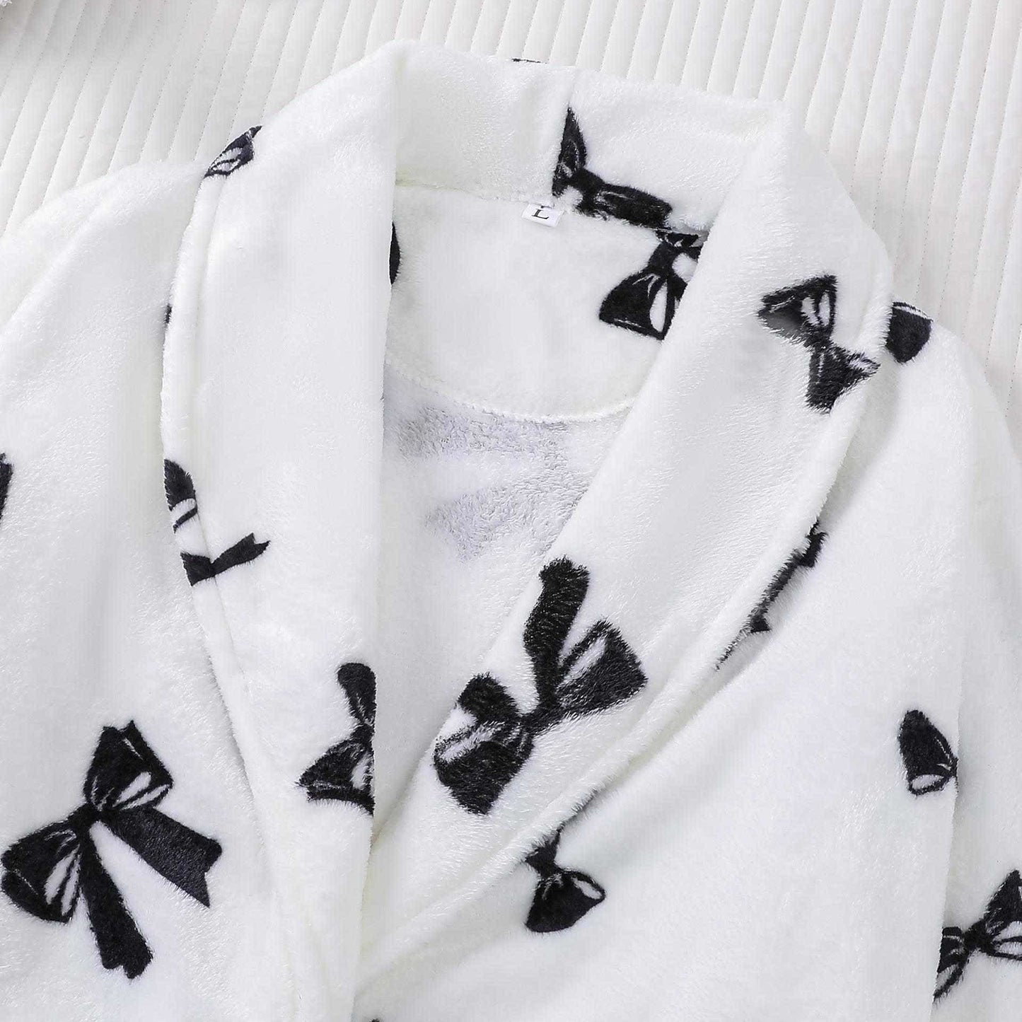 Peignoir en peluche noir avec motif nœud - image 2