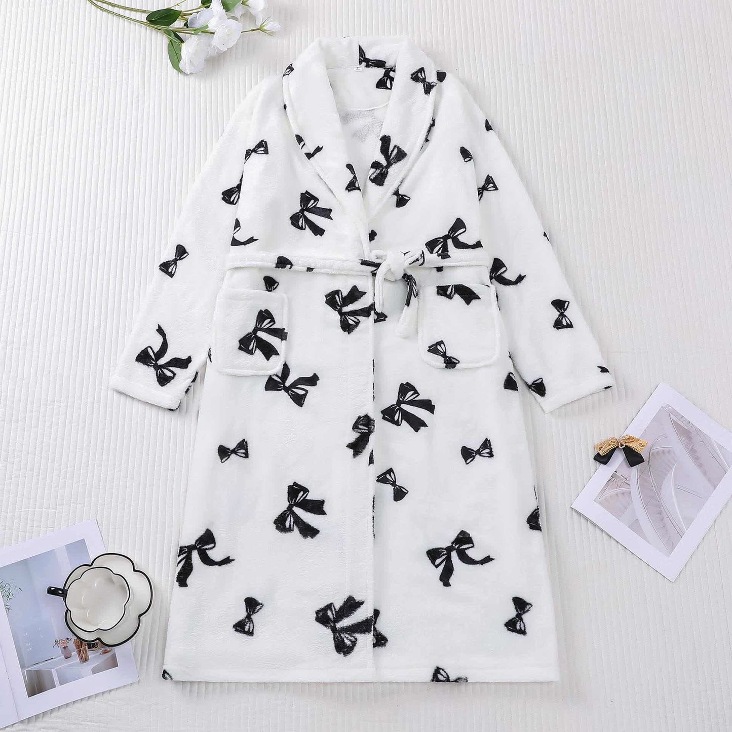 Peignoir en peluche noir avec motif nœud - XXL - image 0