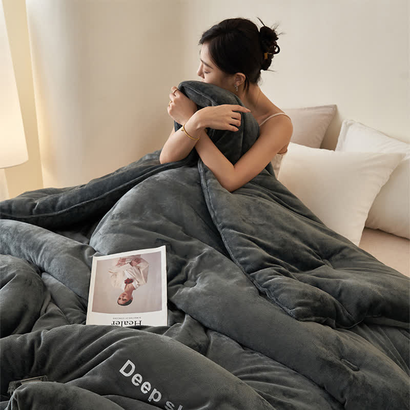 Couverture en peluche moelleuse et chaude avec imprimé lettre - image 3