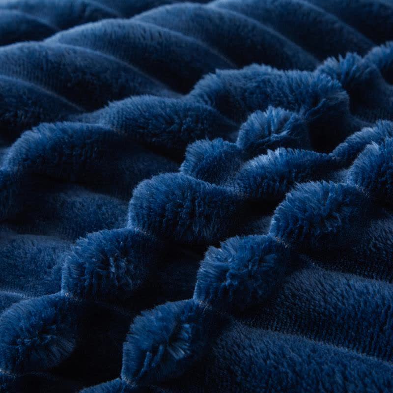 Couverture en peluche côtelée unie - image 9
