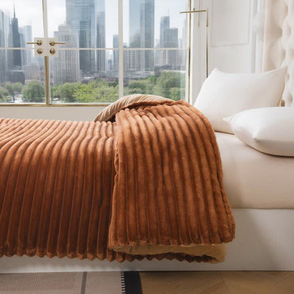 Couverture en peluche côtelée unie - image 15
