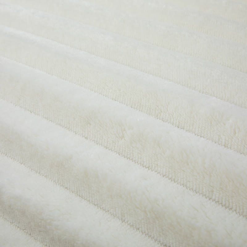 Couverture en peluche côtelée unie - image 28