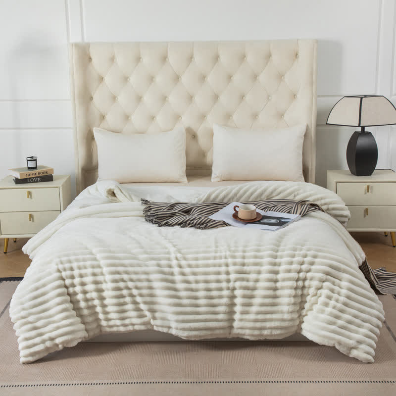 Couverture en peluche côtelée unie - image 20