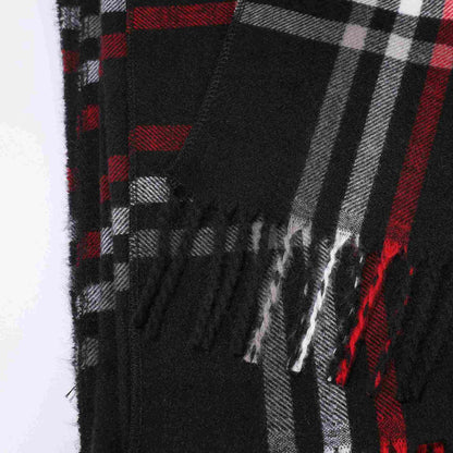 Cape châle classique avec pompon et motif à carreaux - image 3