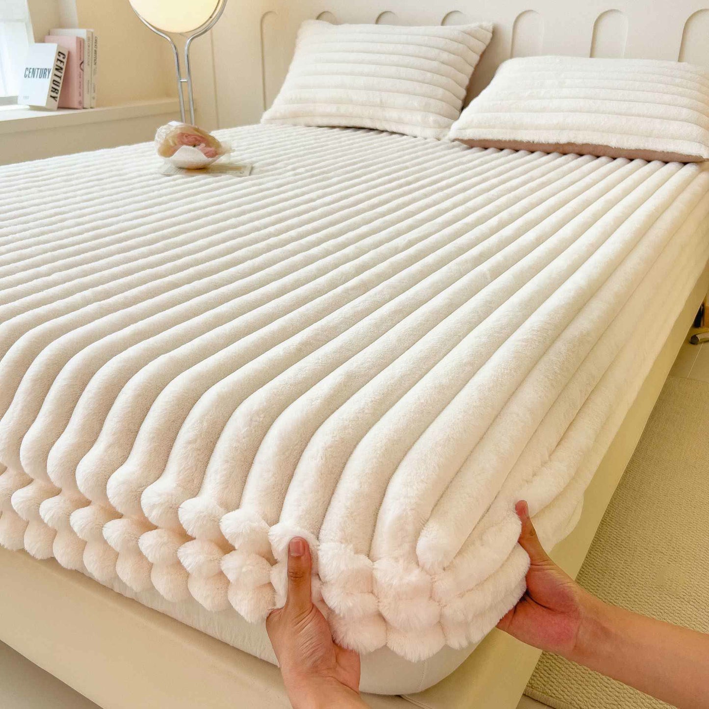Drap-housse simple et chaud en polaire pelucheuse - Beige - Drap avec 2 taies d'oreiller - 200 cm x 220 cm - image 3
