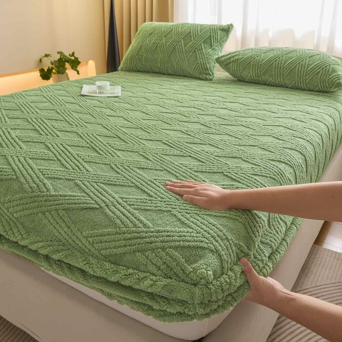 Drap-housse chaud en polaire rayée à losanges - Vert - Drap avec 2 taies d'oreiller - 200 cm x 220 cm - image 5
