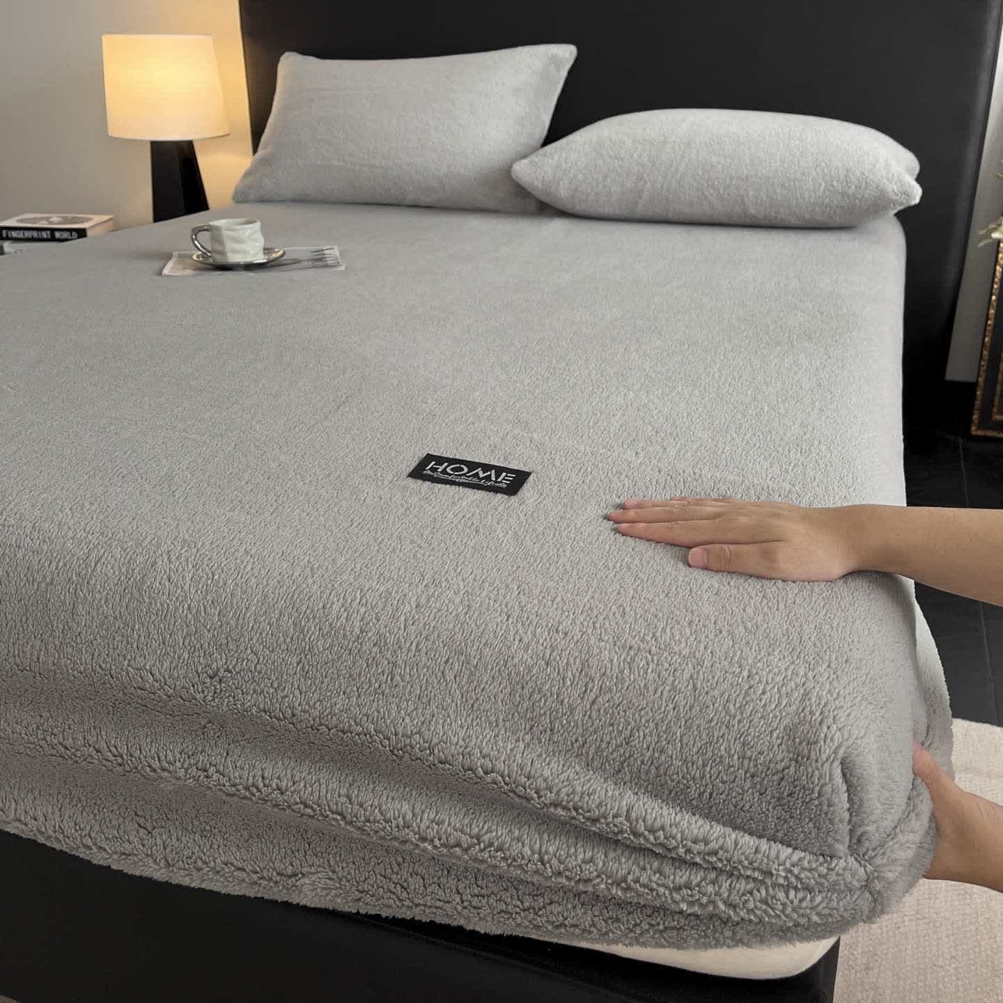 Drap-housse uni et chaud en peluche - Gris - Drap avec 2 taies d'oreiller - 200 cm x 220 cm - image 8
