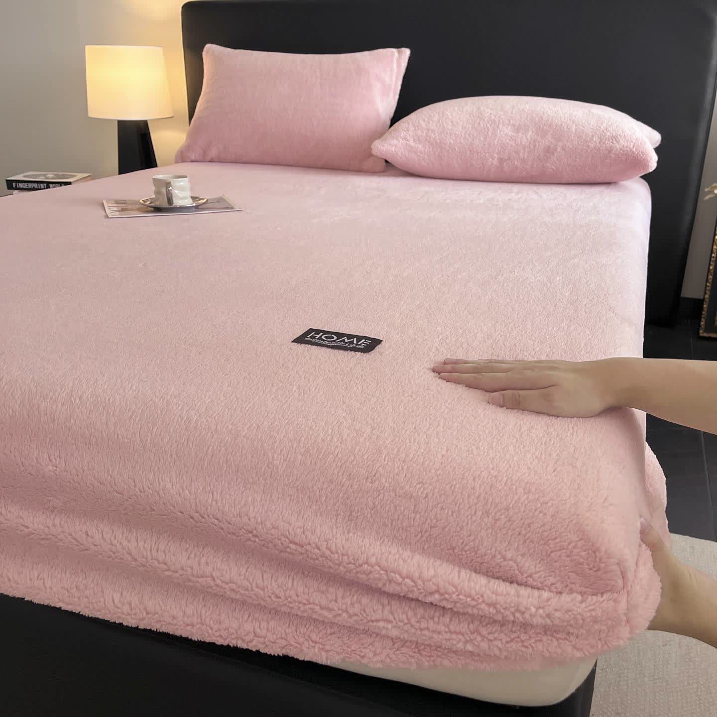 Drap-housse uni et chaud en peluche - Rose - Drap avec 2 taies d'oreiller - 200 cm x 220 cm - image 4