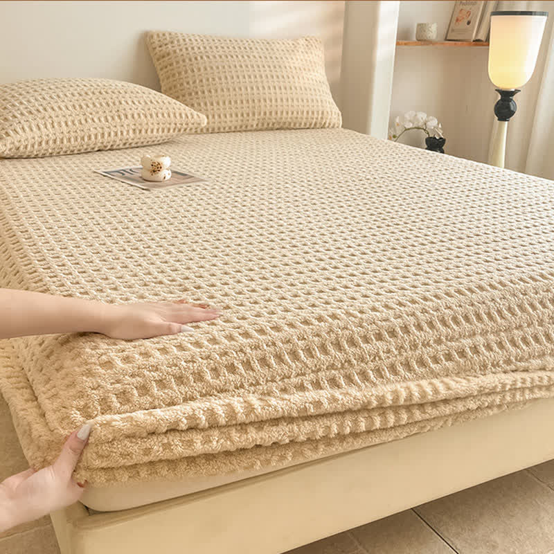 Drap-housse en polaire chaude avec structure gaufrée - image 6