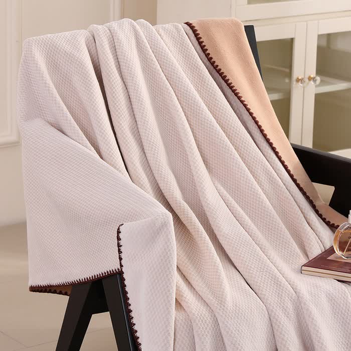 Couverture chaude en jacquard à carreaux - Beige - 2 taies d'oreiller - 48 cm x 74 cm - image 2