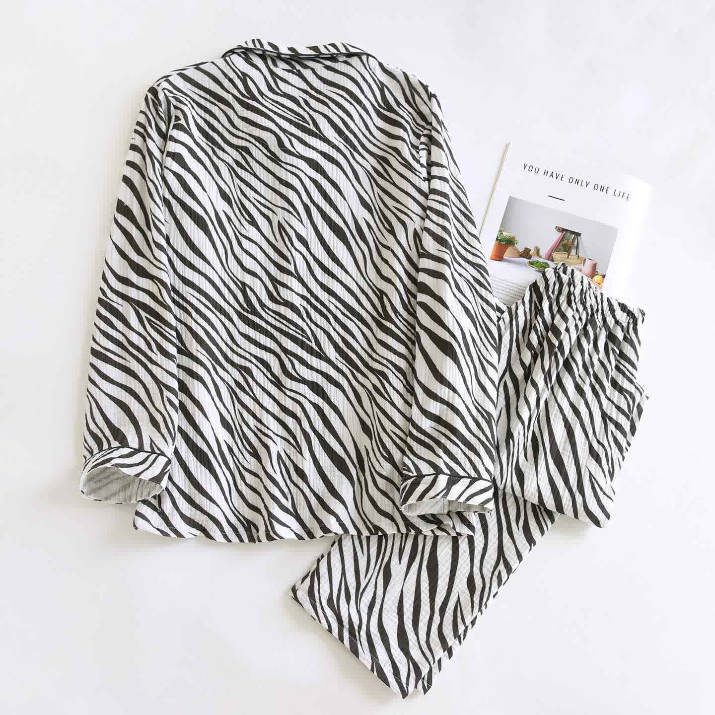Ensemble pyjama moderne en gaze de coton à rayures zébrées - image 2