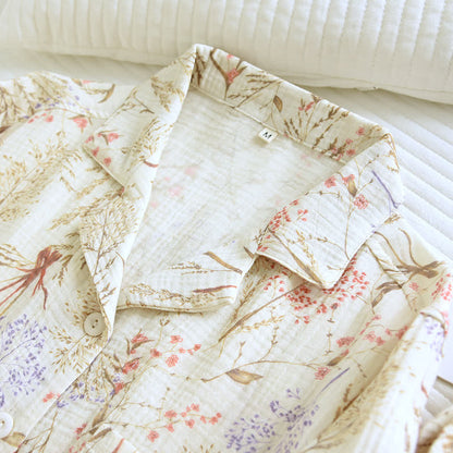 Ensemble pyjama en gaze de coton à motif floral discret - image 6