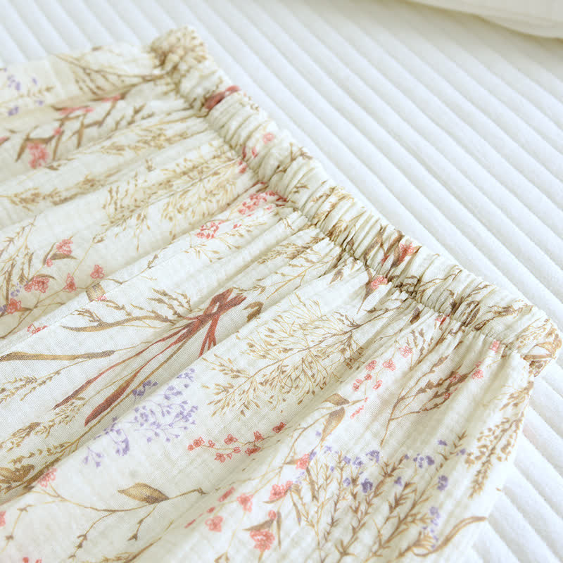 Ensemble pyjama en gaze de coton à motif floral discret - image 11