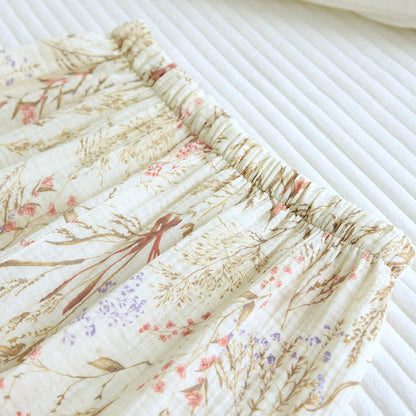 Ensemble pyjama en gaze de coton à motif floral discret - image 11