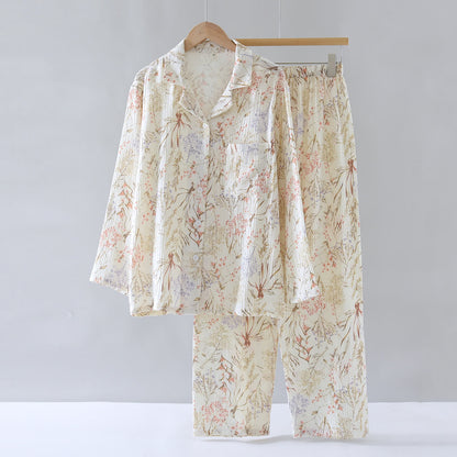 Ensemble pyjama en gaze de coton à motif floral discret - image 1