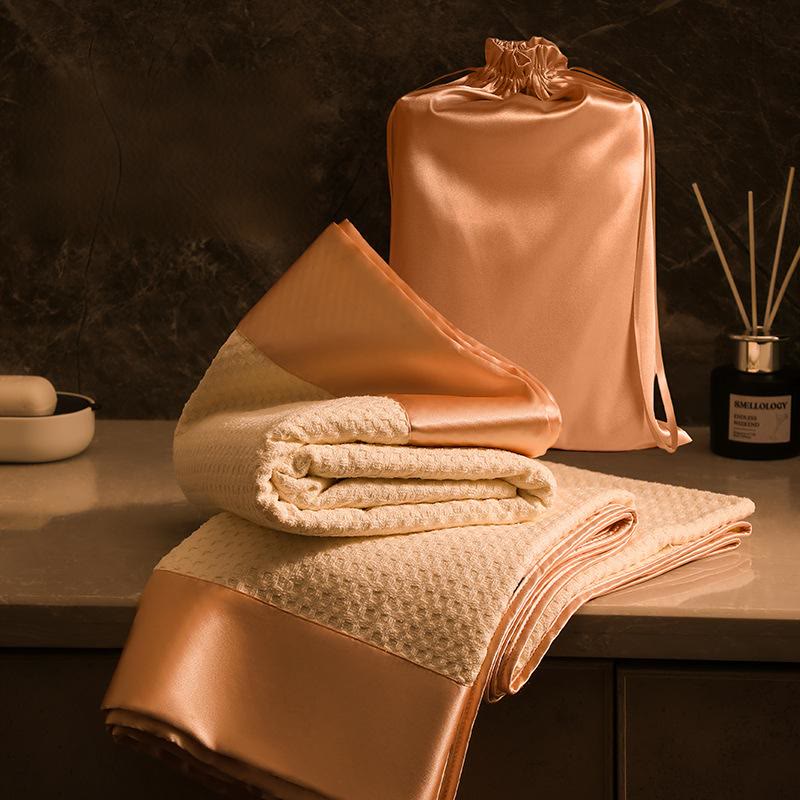Ensemble de serviettes de bain en satin gaufré (lot de 2) - image 5