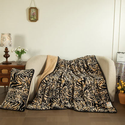 Drap-housse en peluche à imprimé léopard - image 1