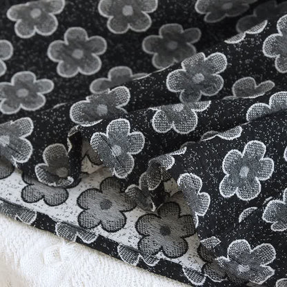 Pyjama en coton jacquard noir à motif floral - image 6