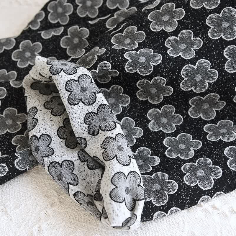 Pyjama en coton jacquard noir à motif floral - image 10