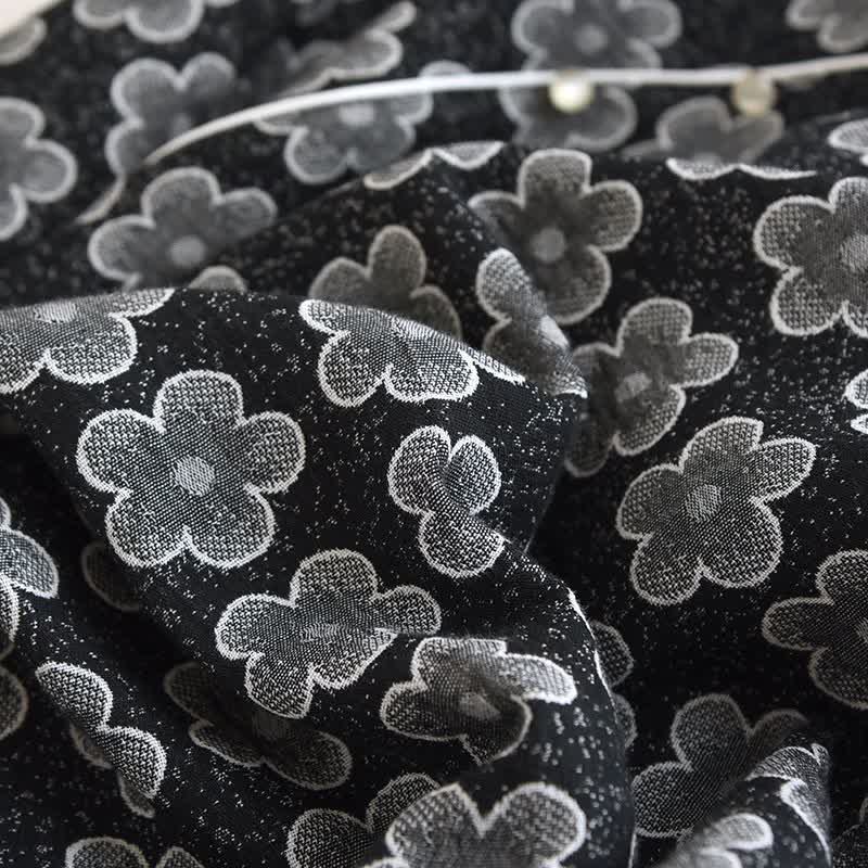 Pyjama en coton jacquard noir à motif floral - image 4