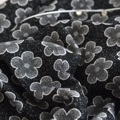 Pyjama en coton jacquard noir à motif floral - image 4