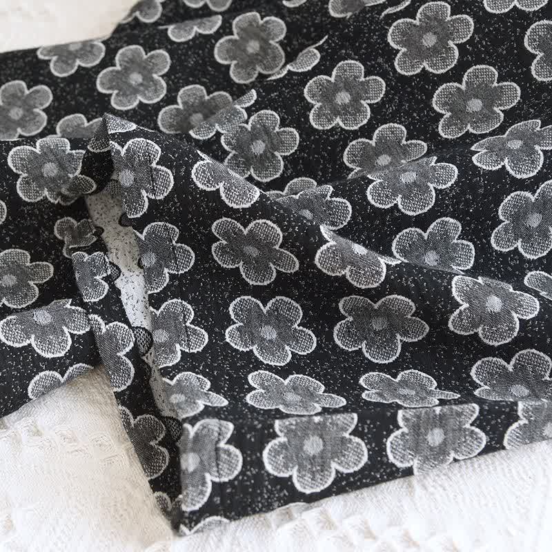 Pyjama en coton jacquard noir à motif floral - image 9