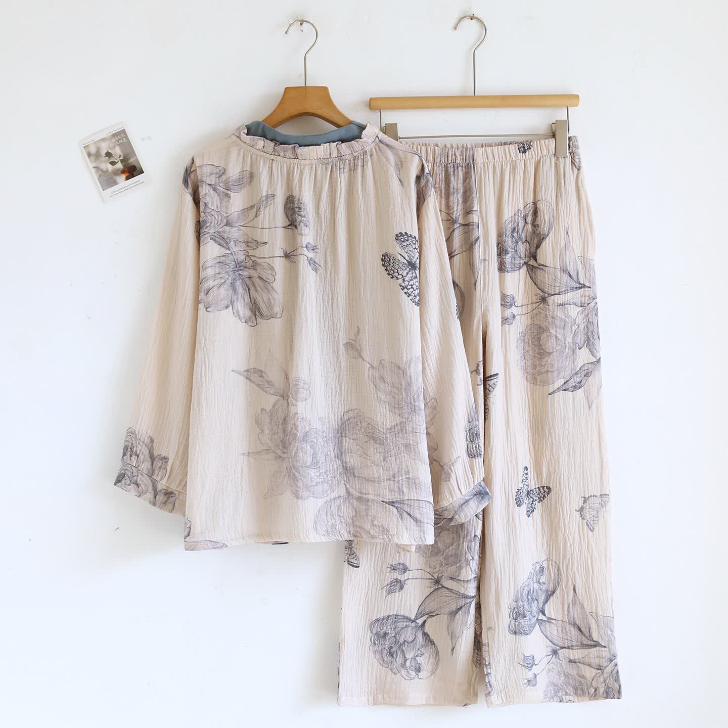 Ensemble de vêtements d'intérieur en coton avec imprimé oriental papillon et floral - image 1