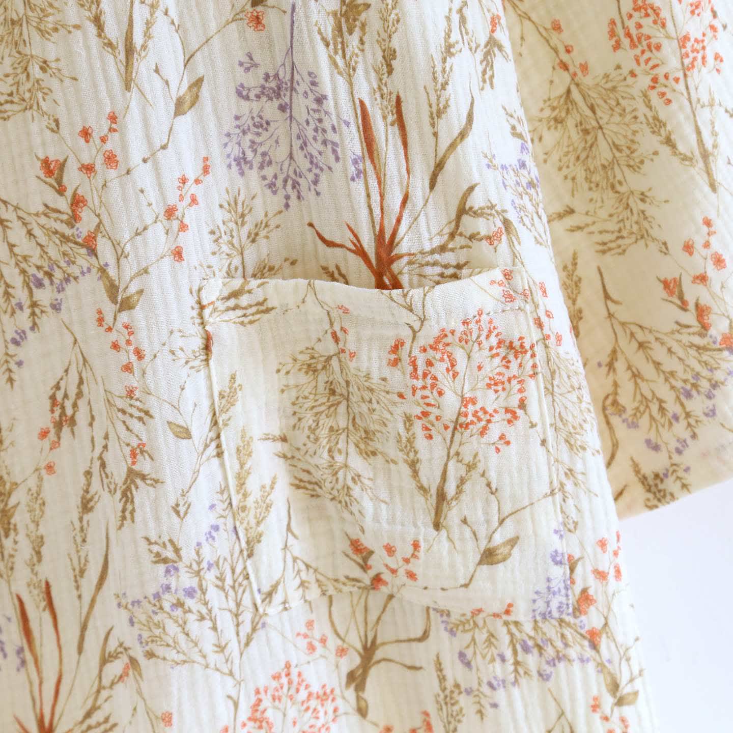 Peignoir en gaze de coton style kimono avec motif floral discret - image 7