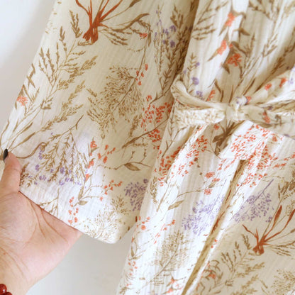 Peignoir en gaze de coton style kimono avec motif floral discret - image 6