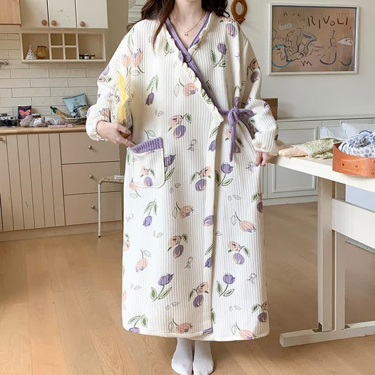 Chemise de nuit inspirée des tulipes avec volants et poche - image 0