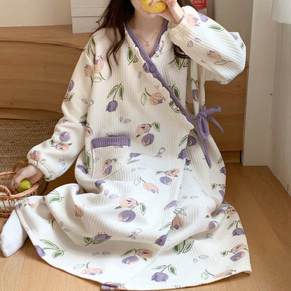 Chemise de nuit inspirée des tulipes avec volants et poche - image 4