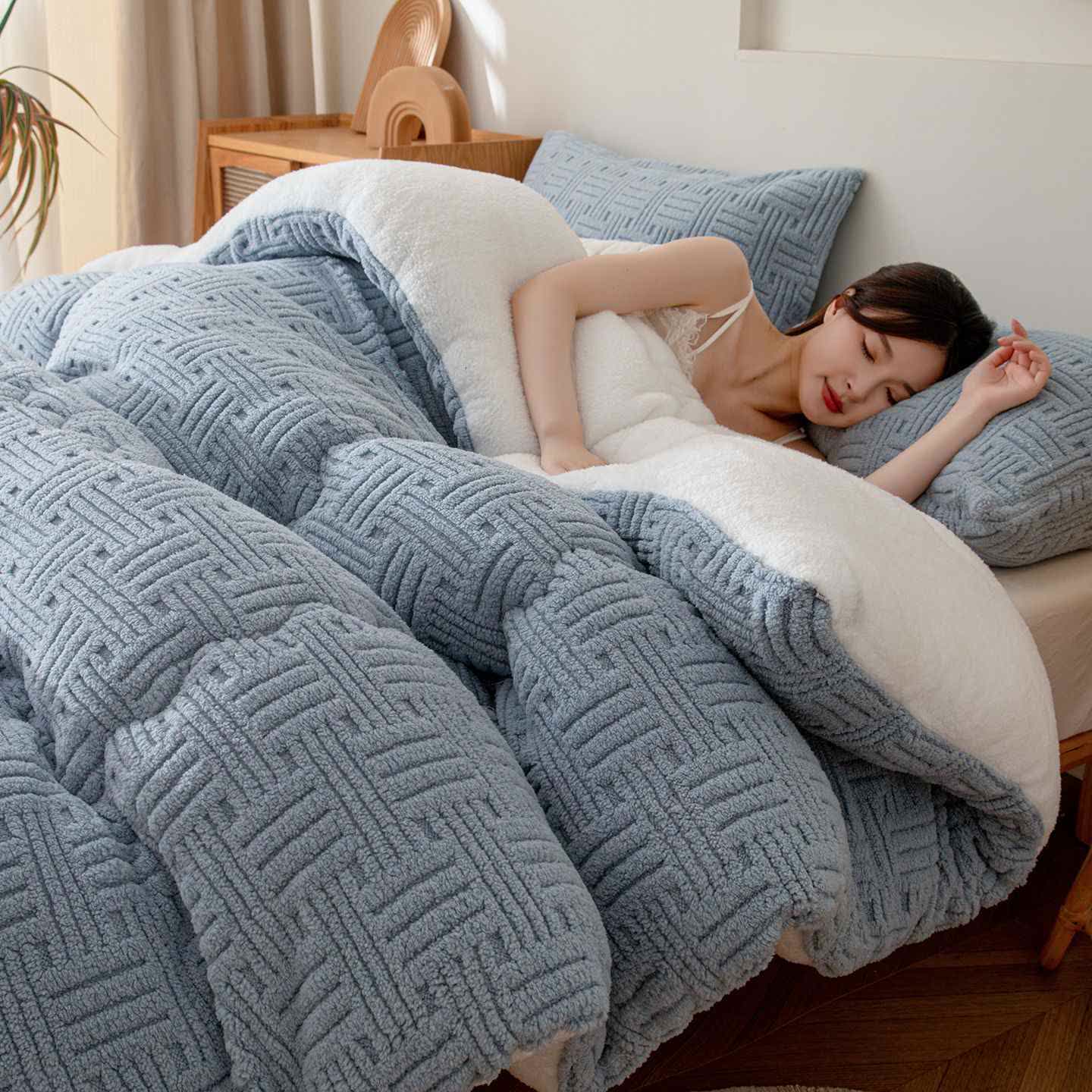 Couverture Sherpa texturée à rayures géométriques - Bleu-gris - 220 cm x 240 cm - image 6